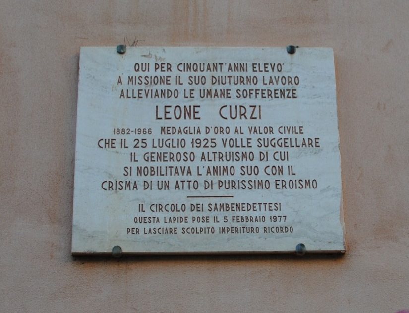 leone%20curzi%27s%20memorial%20tablet.jpg